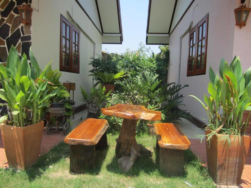 Chuan Chom Resort Sukhothai Exteriör bild